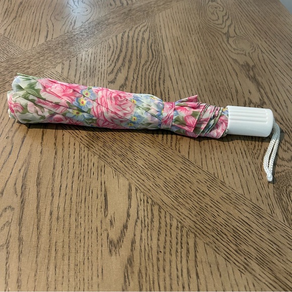 Pink Rose Floral Umbrella And Matching Tote - Picture 8 of 10